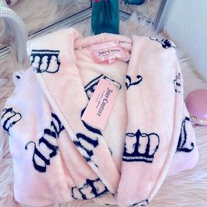 SOLD***************Juicy Couture Crown Logo Soft Plush Light Pink Robe